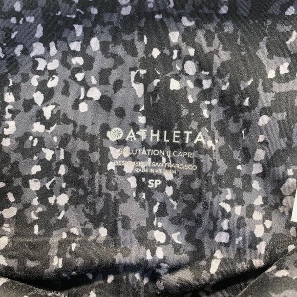 Athleta Capri Leggings Black/White Women's Size Size S/P,Pockets,Athletic - Picture 3 of 9